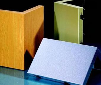 成都铝单板特色：氟碳铝单板的特点